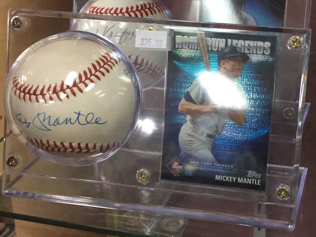 Autographed Baseball Values CardMavin